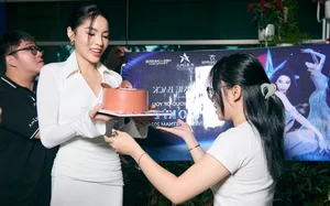 Ky Duyen Returns to Vietnam After a Historic Miss Universe Journey - image 5