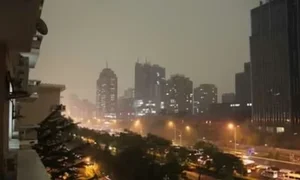 Why Did Hanoi’s Sky Turn Dark During the Day? Explaining the Phenomenon - image 1