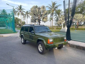 A Close Look at the Unique 2001 Jeep Cherokee Owned by Coffee Tycoon Dang Le Nguyen Vu - image 2