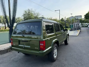 A Close Look at the Unique 2001 Jeep Cherokee Owned by Coffee Tycoon Dang Le Nguyen Vu - image 1
