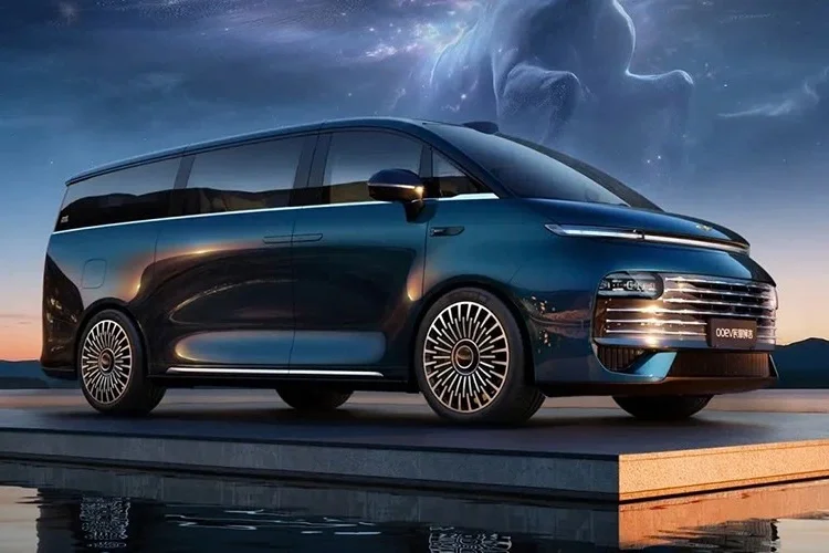 Geely Galaxy V900 MPV Hybrid: 1200km Range and Cutting-Edge Features