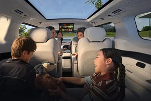 Geely Galaxy V900 MPV Hybrid: 1200km Range and Cutting-Edge Features - image 9