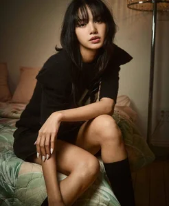Lisa BlackPink Rocks Bold and Edgy Looks on Elle Magazine Cover - image 8