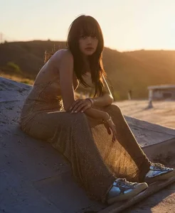 Lisa BlackPink Rocks Bold and Edgy Looks on Elle Magazine Cover - image 9