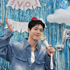 Park Bo Gum: The Multi-Talented Artist Captivating Global Audiences - image 6