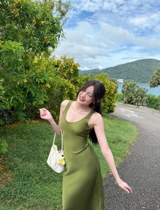 Netizens React to Stunning Pre-Puberty Photos of HIEUTHUHAI’s Girlfriend - image 0