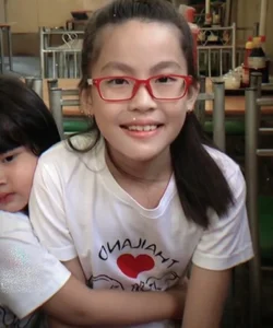 Netizens React to Stunning Pre-Puberty Photos of HIEUTHUHAI’s Girlfriend - image 3