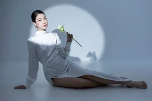 Miss Vietnam Do My Linh Radiates Elegance Two Months Postpartum - image 3
