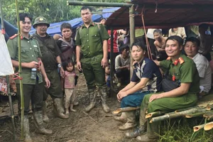 Lao Cai Village Chief's Heroic Evacuation Saves 115 Lives from Landslide - image 4
