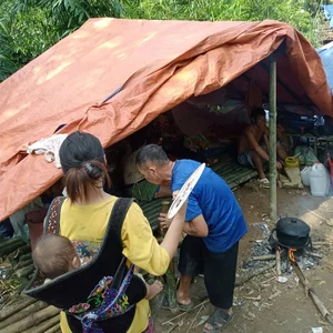 Lao Cai Village Chief's Heroic Evacuation Saves 115 Lives from Landslide - image 0