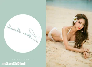 Stunning Park Soo Yeon Bikini Photo Gallery: Fashion and Beauty Inspiration - image 91