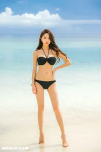 Stunning Park Soo Yeon Bikini Photo Gallery: Fashion and Beauty Inspiration - image 24