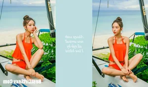 Stunning Park Soo Yeon Bikini Photo Gallery: Fashion and Beauty Inspiration - image 3