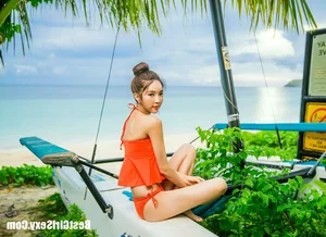 Stunning Park Soo Yeon Bikini Photo Gallery: Fashion and Beauty Inspiration - image 30