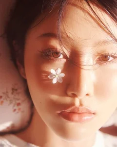 Controversial Photoshoot: Third-Gen K-Pop Idol’s Conceptual Images with Children Spark Online Debate - image 2