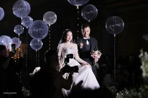 Actress Kim Oanh Weds Vu Tuan Viet in Magical Fairy-Tale Ceremony - image 5