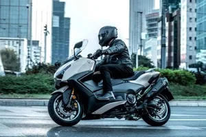 2026 Yamaha TMax Tech Max: Premium Features and Detailed Gallery of the Ultimate Maxi-Scooter - image 1