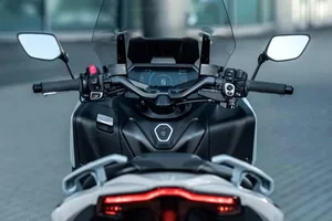 2026 Yamaha TMax Tech Max: Premium Features and Detailed Gallery of the Ultimate Maxi-Scooter - image 6