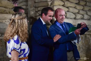 Historic Visit: French Defense Minister Tours the Dien Bien Phu Relic Site - image 8