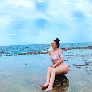 Stunning Vietnamese Girl Photo Collection: Pack 31 Highlights - image 0