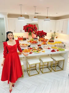 Inside the Peaceful and Elegant Life of Miss Vietnam Pham Huong in the US - image 2