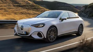 All-Electric Mercedes-Benz C-Class: S-Class Comfort in a Compact Sedan - image 12
