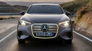 All-Electric Mercedes-Benz C-Class: S-Class Comfort in a Compact Sedan - image 6