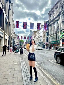 Flight Attendants Trade Uniforms for Glamorous Off-Duty Fashion Styles - image 5