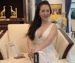 The Rise, Fall, and Quiet Life of a 1990s Vietnamese Beauty Icon - image 1