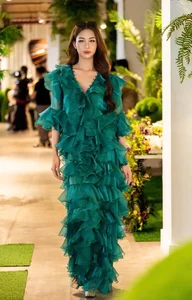 Modern Elegance: The New Collection by Designer Thanh Huong Bui - image 7