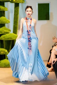 Modern Elegance: The New Collection by Designer Thanh Huong Bui - image 11