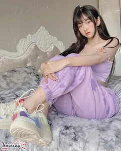 Vietnamese Influencer Le Bong Showcases Stunning Bikini Style and Fitness Journey Online - image 44