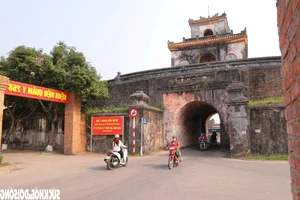 Exploring the 13 Historic Gates of Hue Imperial City: A Royal Architectural Journey - image 11