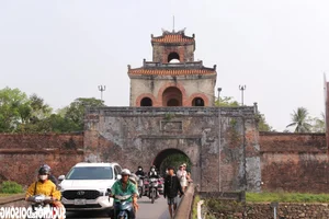 Exploring the 13 Historic Gates of Hue Imperial City: A Royal Architectural Journey - image 3