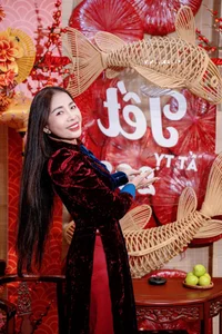 Husband Creates Stunning DIY Tet Photo Studio for His Wife for Just 12 Million VND - image 2