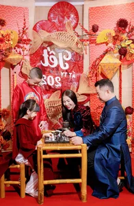 Husband Creates Stunning DIY Tet Photo Studio for His Wife for Just 12 Million VND - image 1