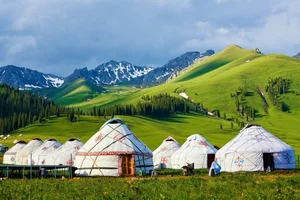 Mongolia Travel Guide: Explore the Nomadic Steppes on a Budget - image 0