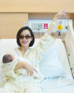 Heartwarming Moments: Quynh Luong and Her Family Welcome Their Newborn Daughter - image 0