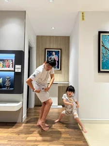 Inside the Elegant $400,000 Apartment of Celebrated Actor Trung Ruoi - image 8