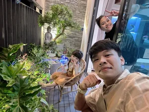 Inside the Elegant $400,000 Apartment of Celebrated Actor Trung Ruoi - image 7