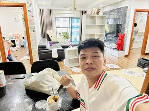 Inside the Elegant $400,000 Apartment of Celebrated Actor Trung Ruoi - image 4