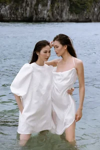 High-Fashion Challenges: Models Struggle During Cao Minh Tien's Floating Runway Show - image 2