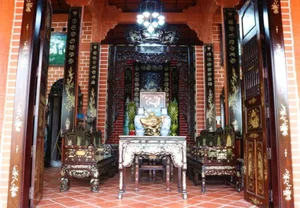 Inside Vietnam's Largest Ceramic Mansion: A Masterpiece of Traditional Craftsmanship - image 0