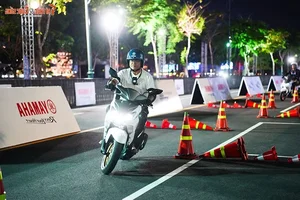 Yamaha Gear Hybrid Arrives in Vietnam: A Formidable Rival to the Honda Vision Starting at 30.4 Million - image 14