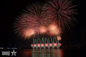 Da Nang International Fireworks Festival 2025: Night Four Illuminates the Han River Skyline - image 7