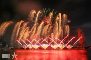 Da Nang International Fireworks Festival 2025: Night Four Illuminates the Han River Skyline - image 5