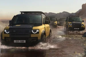 Land Rover Defender Trophy Edition Launched: Rugged Luxury Starting from 2.9 Billion VND - image 2