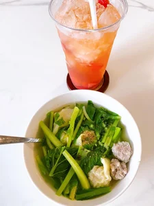 Lam Truong's Wife Yen Phuong Shares Delicious Sour and Spicy Snack Recipe - image 7