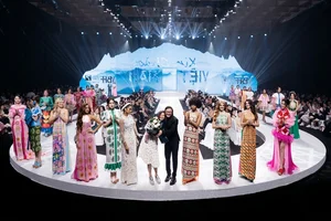 Miss World 2019 Toni-Ann Singh Captivates Fans by Singing in Vietnamese - image 6