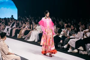Miss World 2019 Toni-Ann Singh Captivates Fans by Singing in Vietnamese - image 2